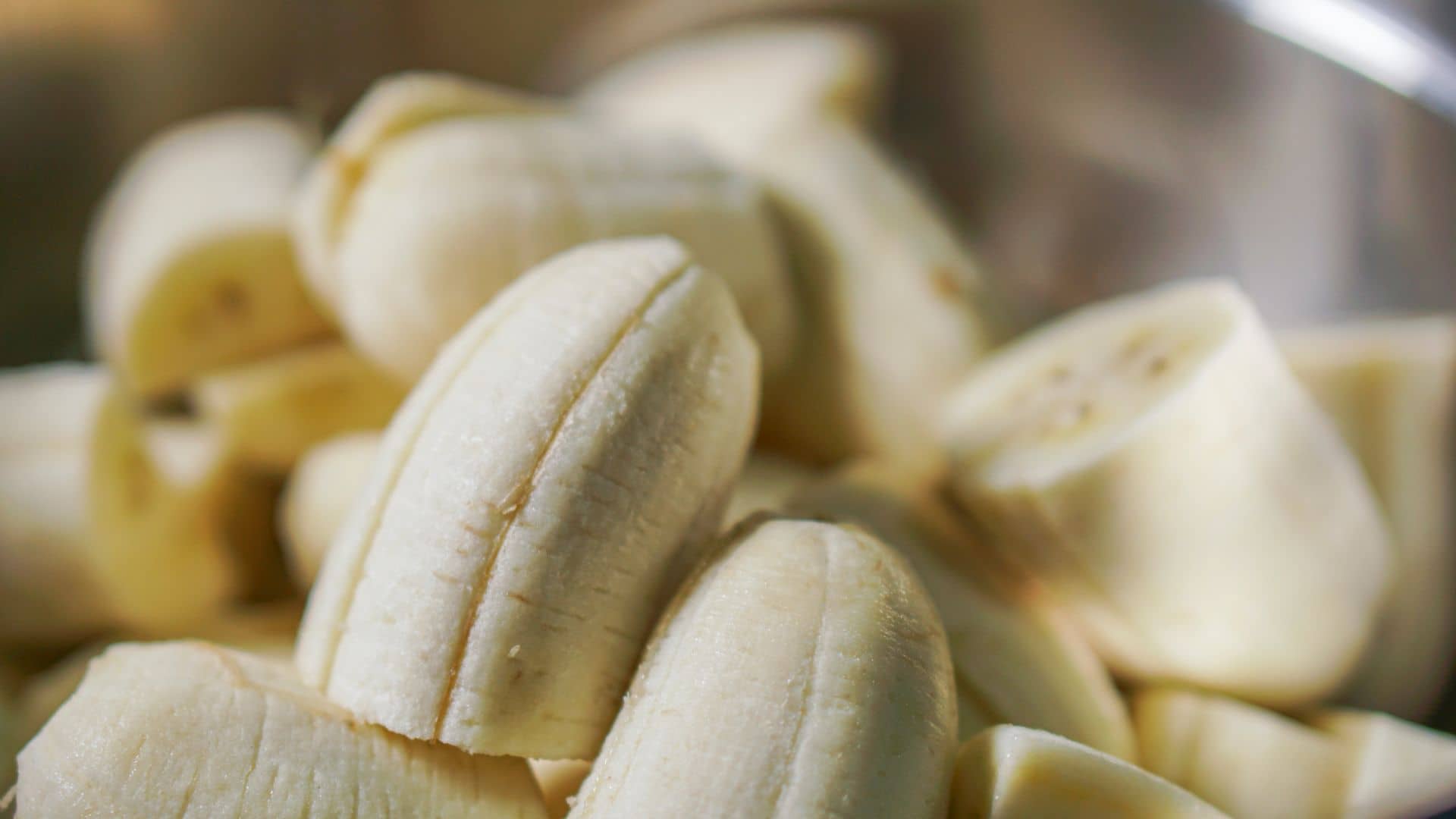 Peeled bananas before cooking.