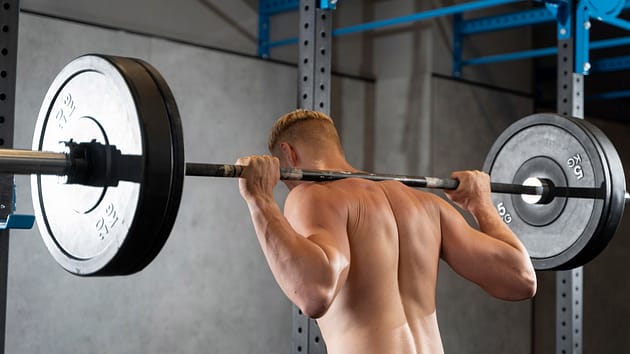 close-up-man-doing-crossfit-workout (3)